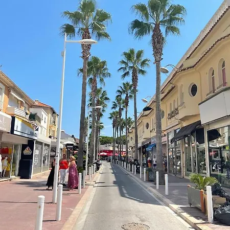 Centre De Les Pins 100m Plages Easy Check-in アパート